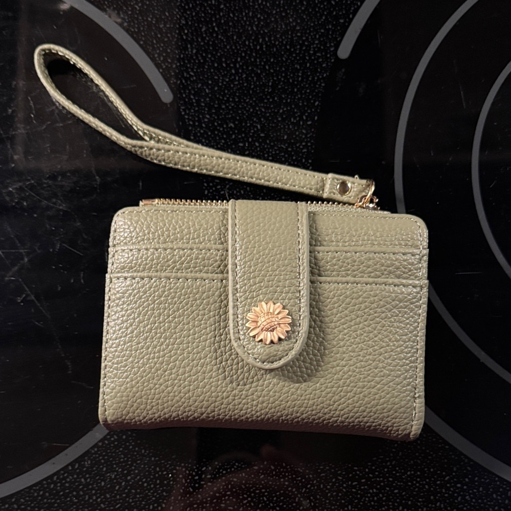Elegant Olive Green Women's Wristlet
